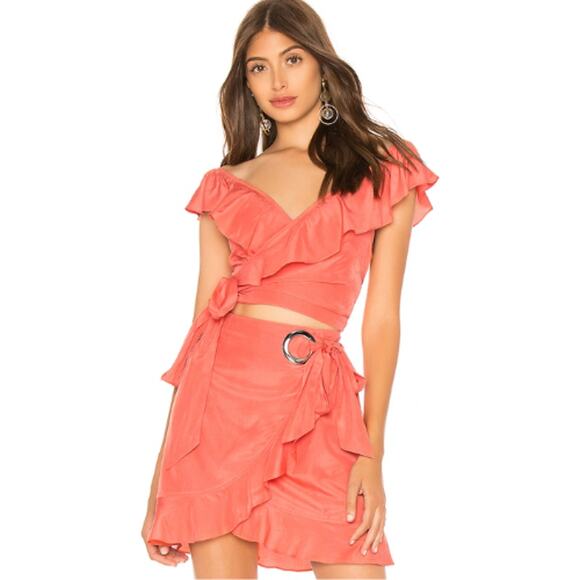 Revolve By The Way Chia Ruffle Tie Crop Top in Coral NWT Size Small - Picture 1 of 3